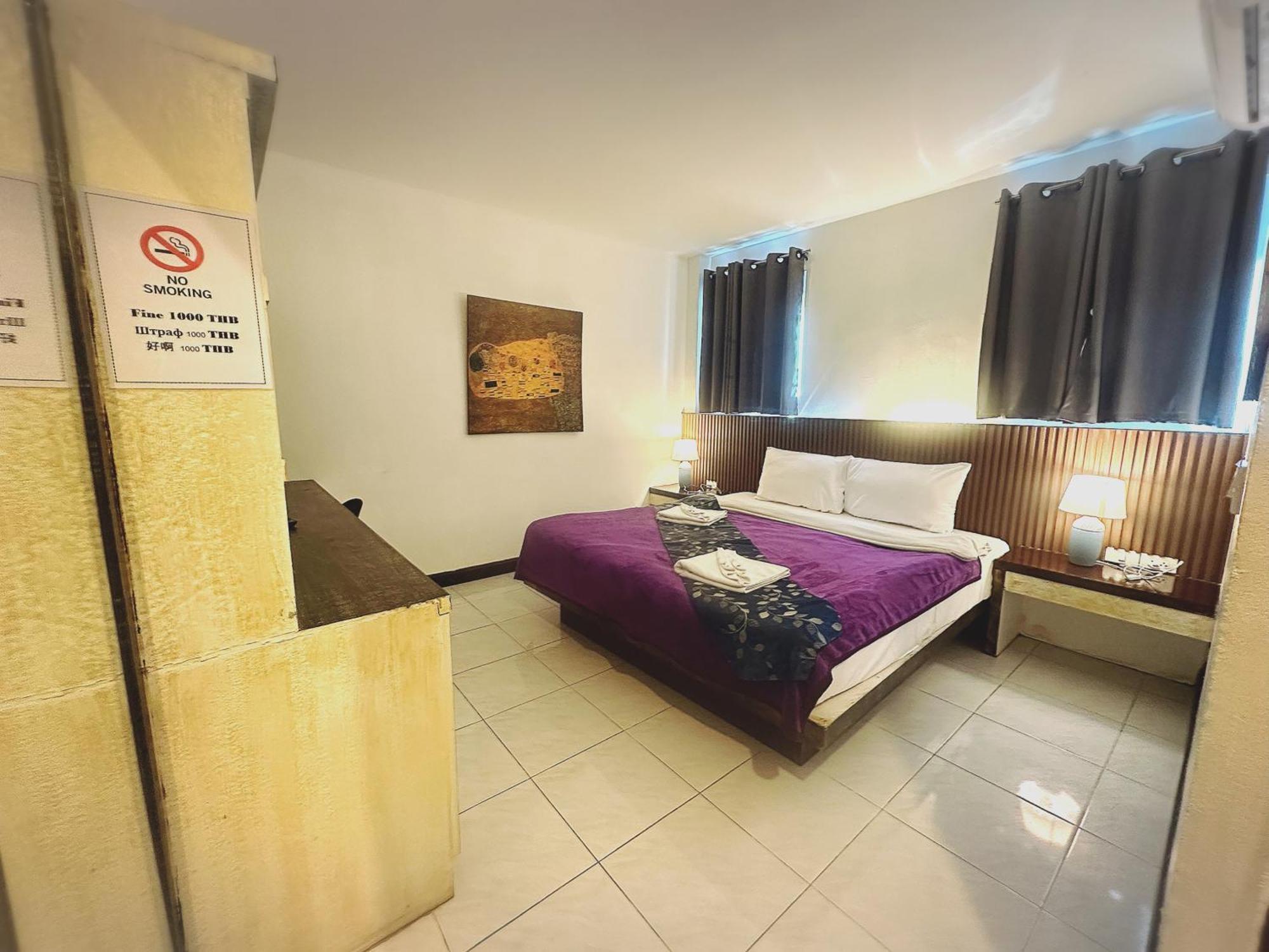 The Shades Hotel 50 Meter Beach Front Patong Exterior foto